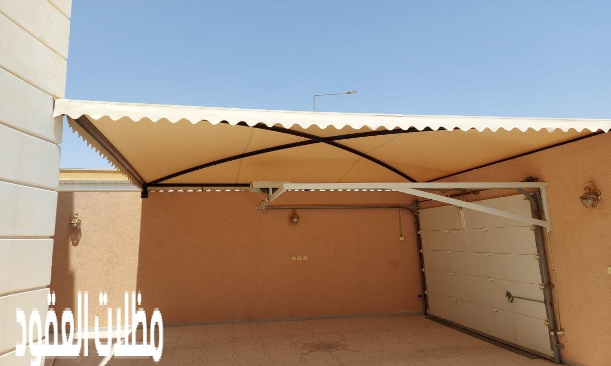 مظلات سيارات داخلية بالرياض: الحل الأمثل لتغطية مواقف السيارات المغلقة